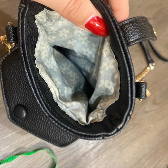 Black and Gold Crossbody Bag with Chain Detail - Picture 8 of 9